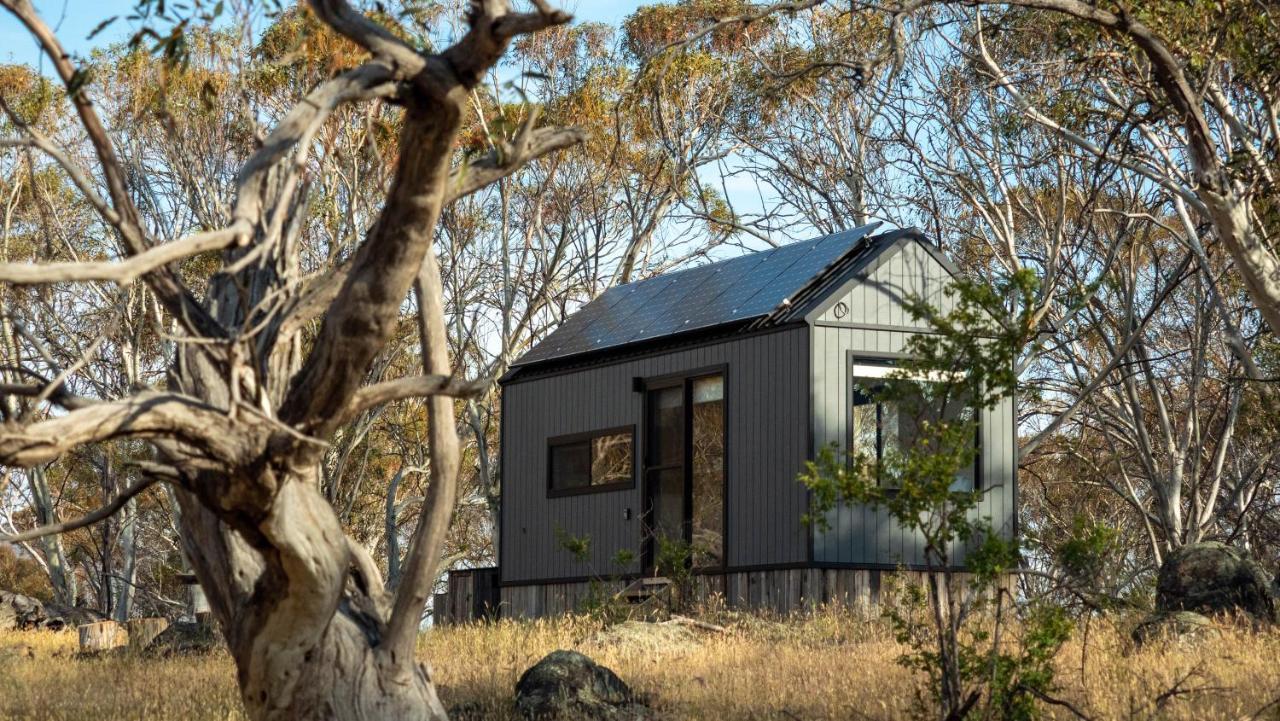 Big Yard Escapes - Two Off-Grid Tiny Houses On The Mowamba River Джиндабайн Екстериор снимка
