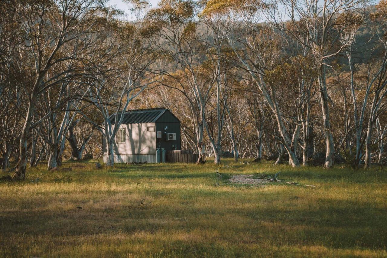 Big Yard Escapes - Two Off-Grid Tiny Houses On The Mowamba River Джиндабайн Екстериор снимка