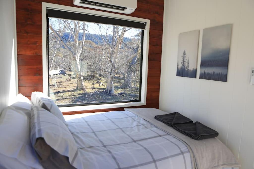 Big Yard Escapes - Two Off-Grid Tiny Houses On The Mowamba River Джиндабайн Екстериор снимка